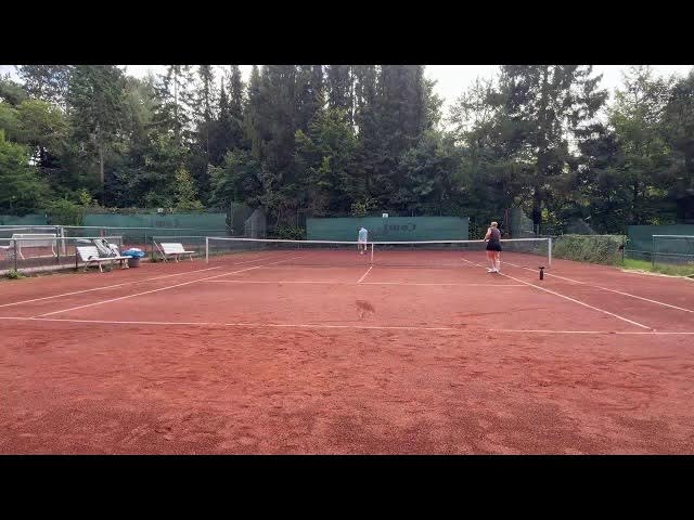 Video thumbnail for Tennis in der Sonne