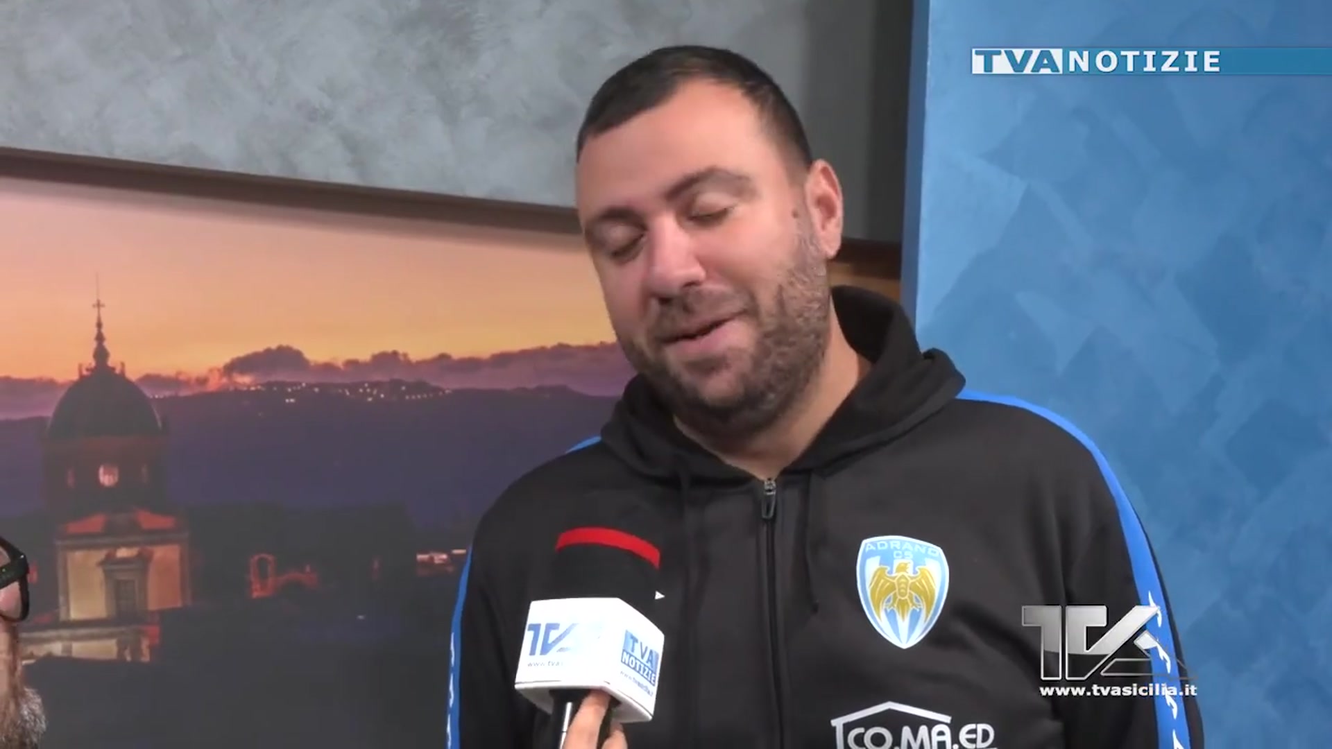 'Video thumbnail for Sport Futsal. Sabato big match Adrano C5 - Acireale.
Carmelo Perni: "Noi competitivi e ambiziosi"'