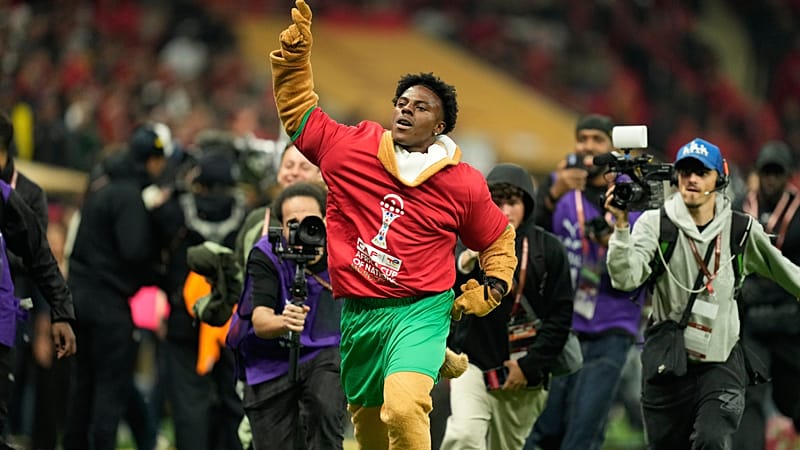 Video thumbnail for US YouTube star IShowSpeed celebrates 21st birthday in Lagos