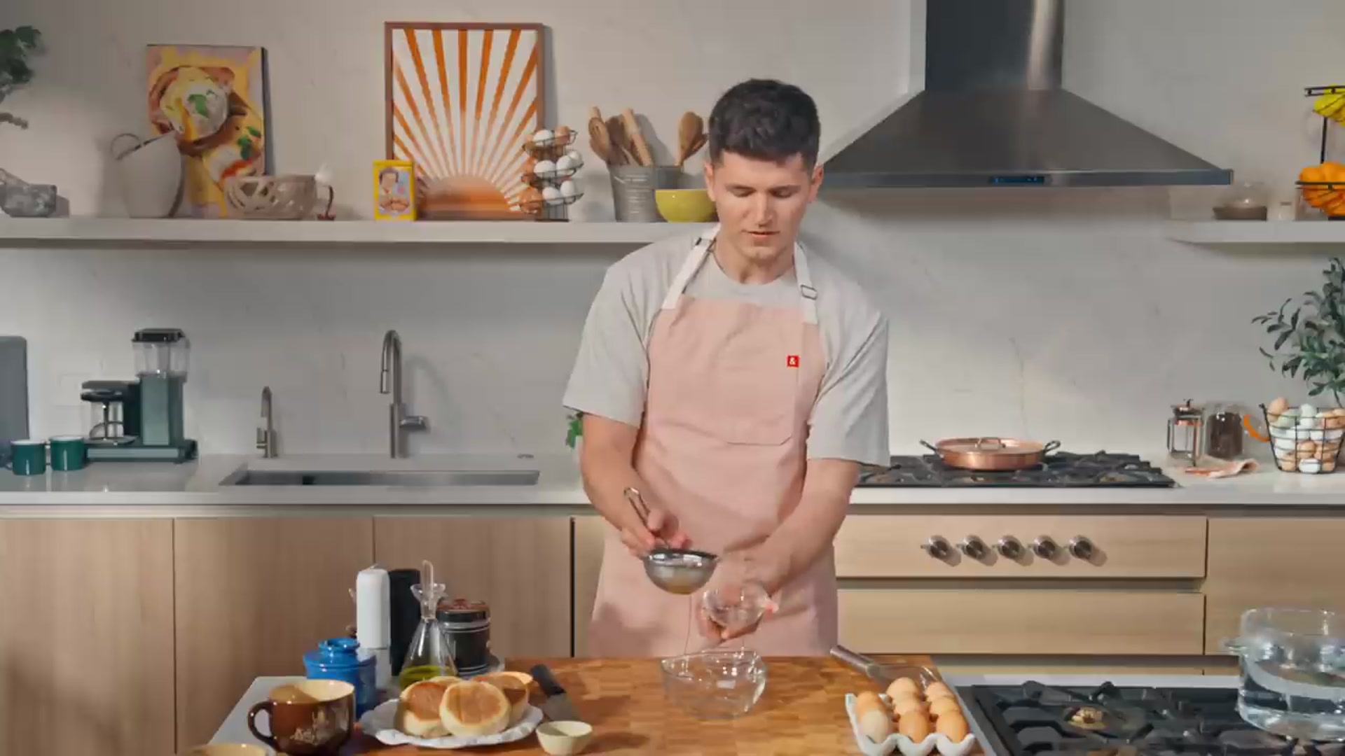 Video thumbnail for Easy Eggs Benedict At Home(720P_HD)