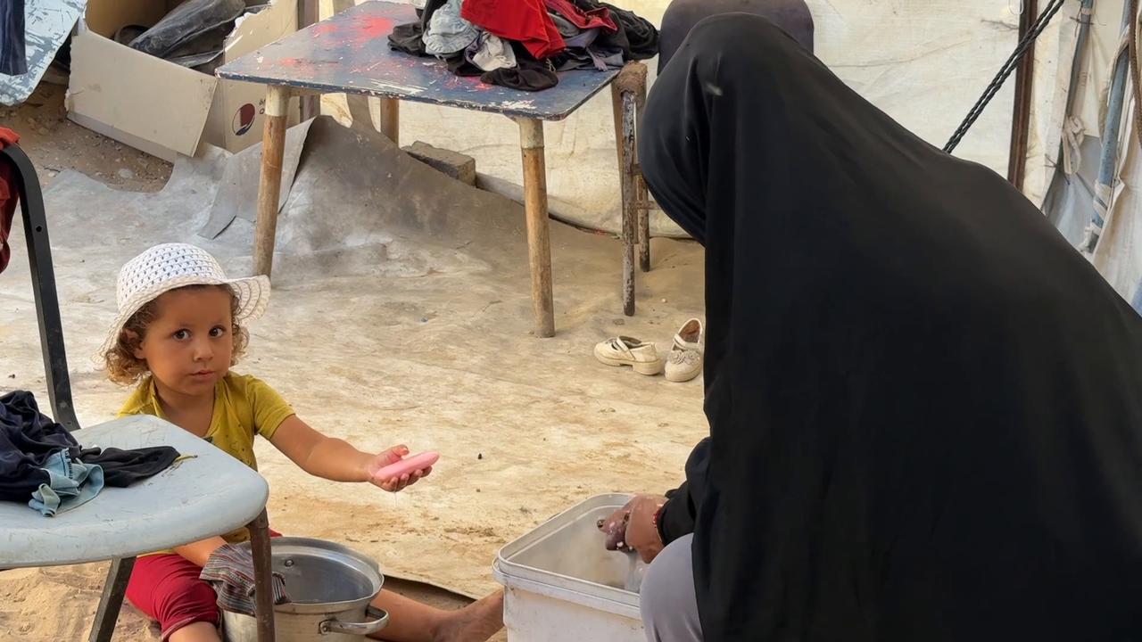 Video thumbnail for Gaza Children Find Moments Of Play 4.