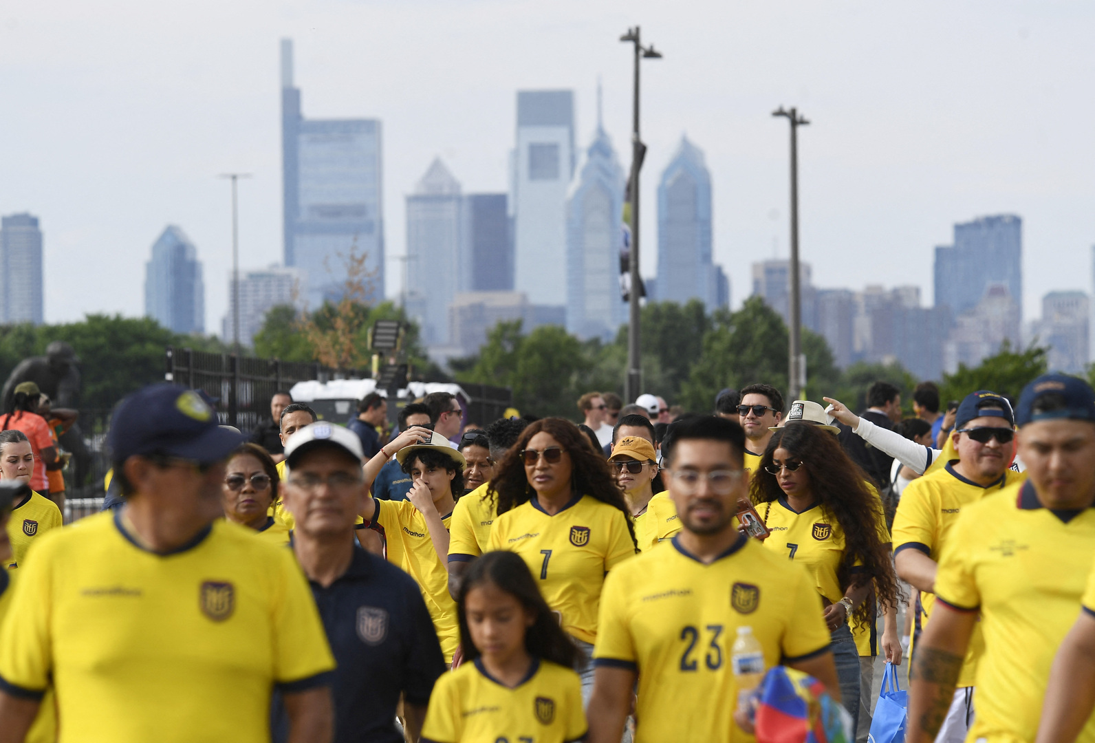 Video thumbnail for Ecuadorian World Cup fans takeover Philly’s Rocky Steps