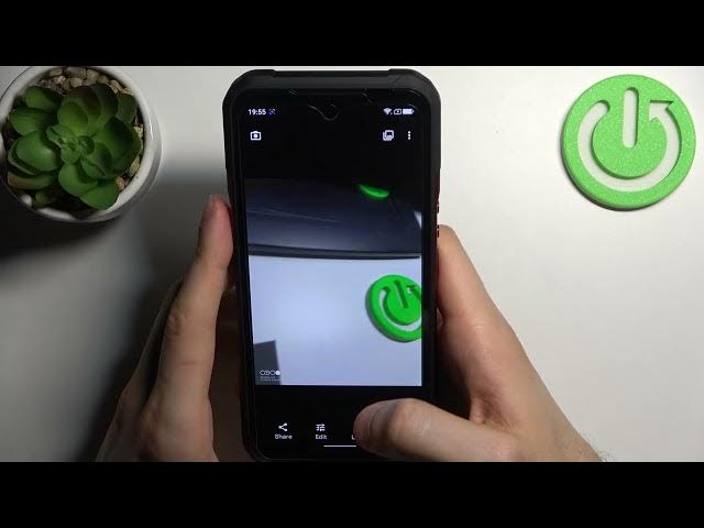 Video thumbnail for How to Take Burst Shot on DOOGEE V20 - Activate Burst Shot Mode