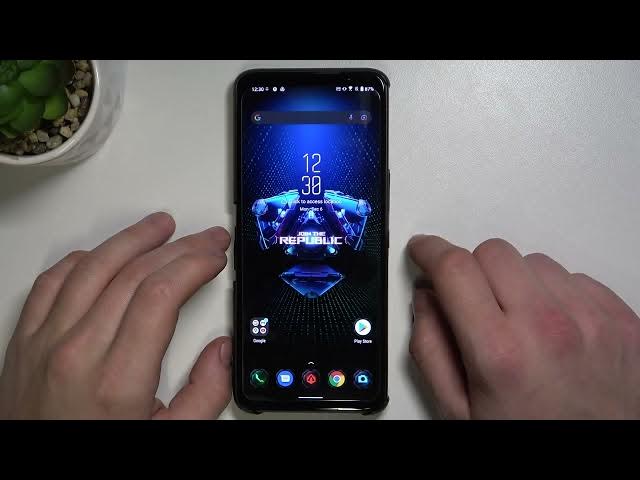 Video thumbnail for How to Turn On / Turn Off the Flashlight on ASUS ROG Phone 5s
