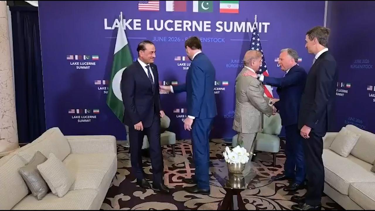 Video thumbnail for Switzerland: Pakistani PM Sharif meets US Vice President Vance on sidelines in Switzerland.