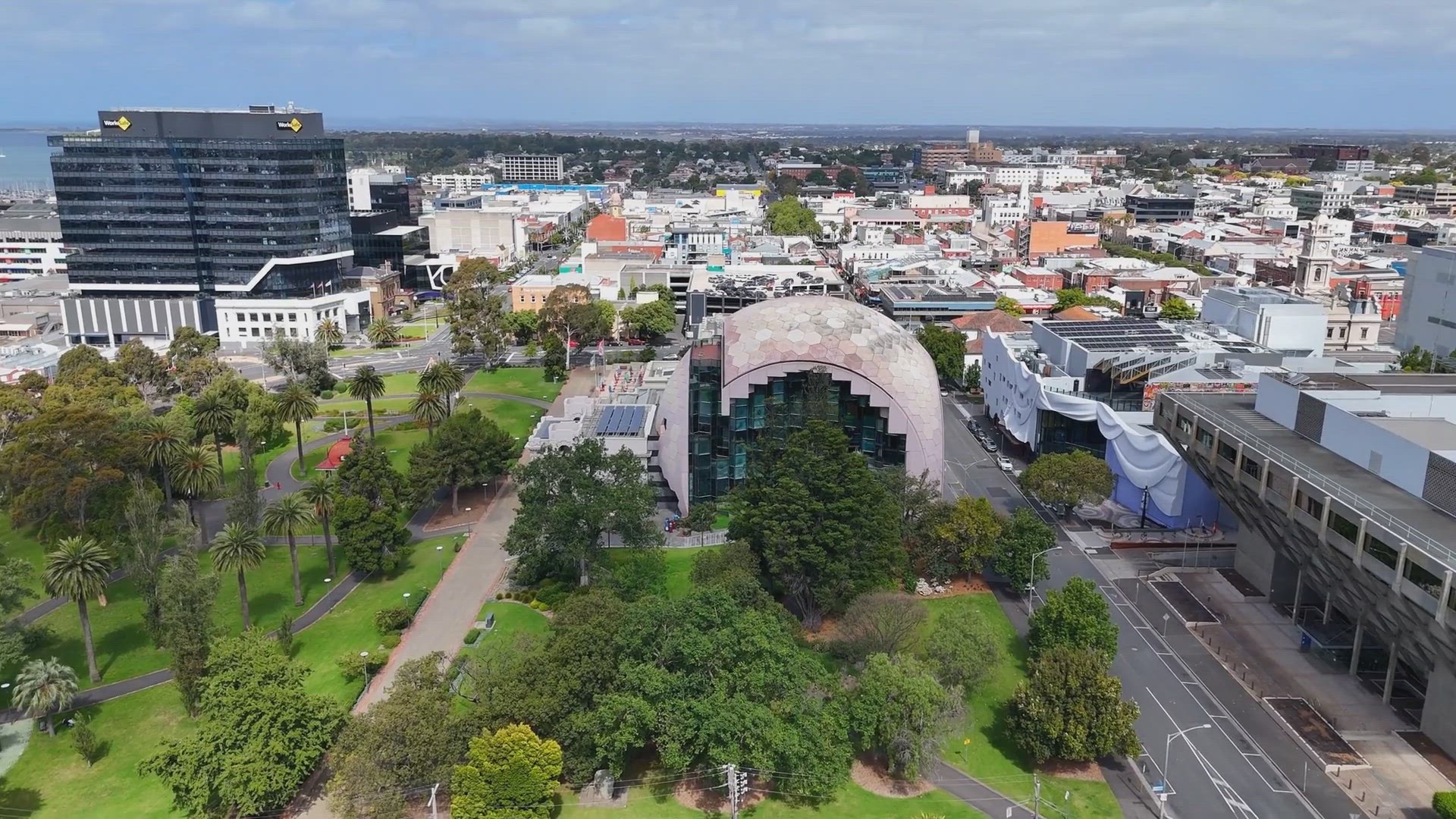 'Video thumbnail for Exploring Melbourne's Weather: A Traveler's Guide'