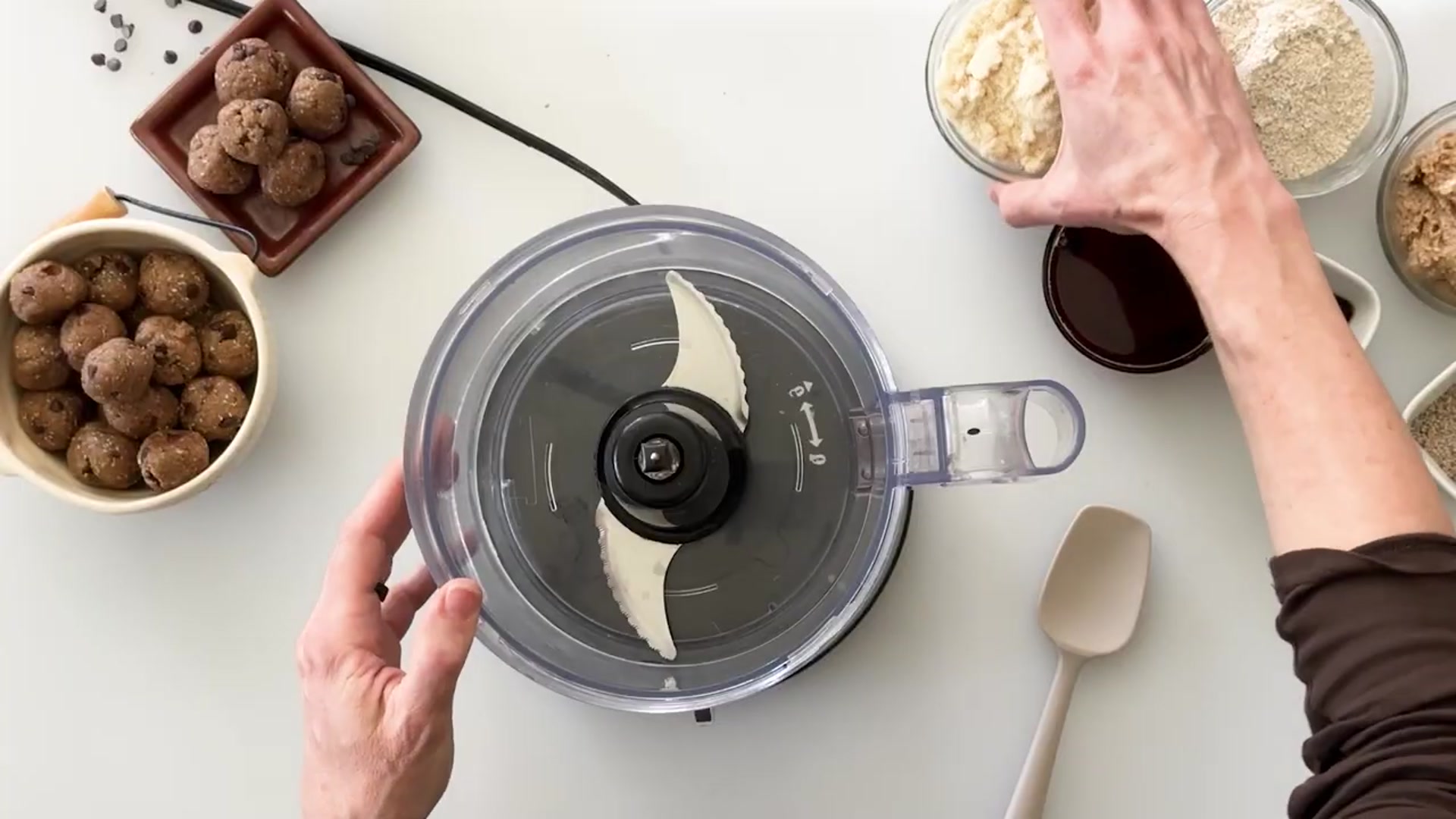 Video thumbnail for BEST Chocolate Chip Cookie Dough Energy Bites   Naturally Sweetened   Easy   Quick   Gluten Free(720P HD)