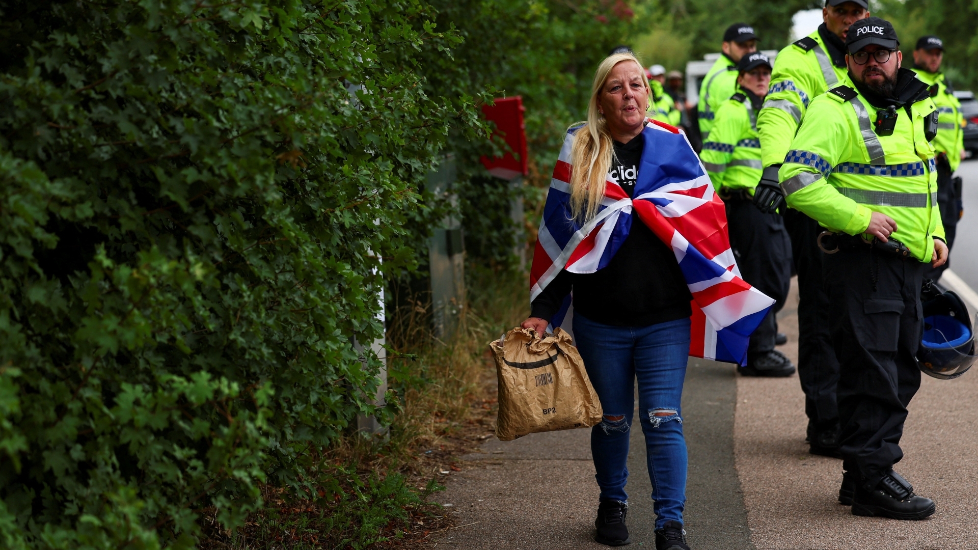 'Video thumbnail for UK asylum policy demonstrations: Anti-immigration & anti-racism protesters face off'