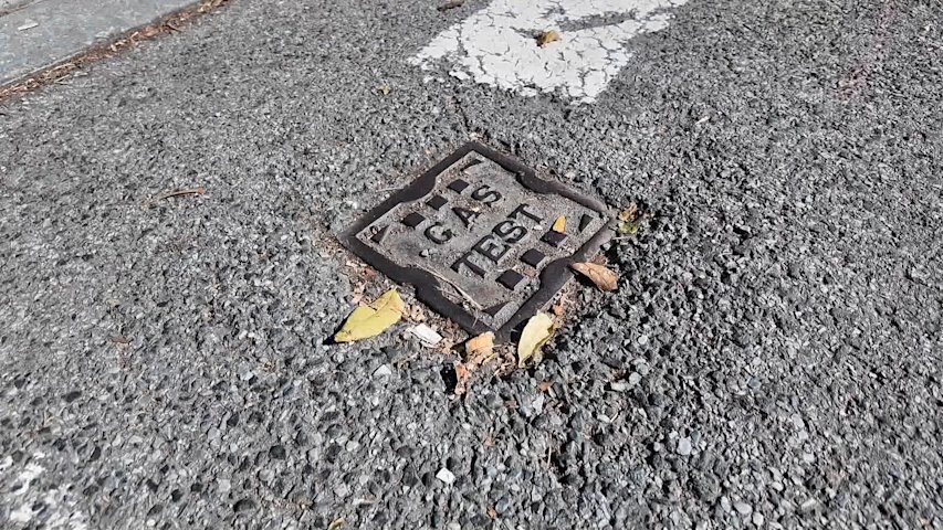 Video thumbnail for Mysterious gasoline-like smell sweeps South Brooklyn