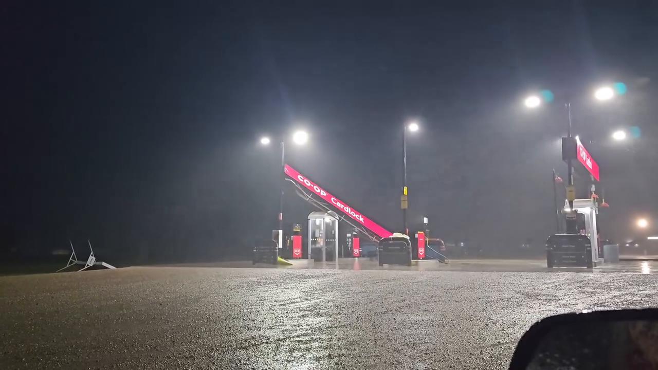 Video thumbnail for Canada: Severe Thunderstorms Batter Southeastern Saskatchewan, Causing Widespread Damage.