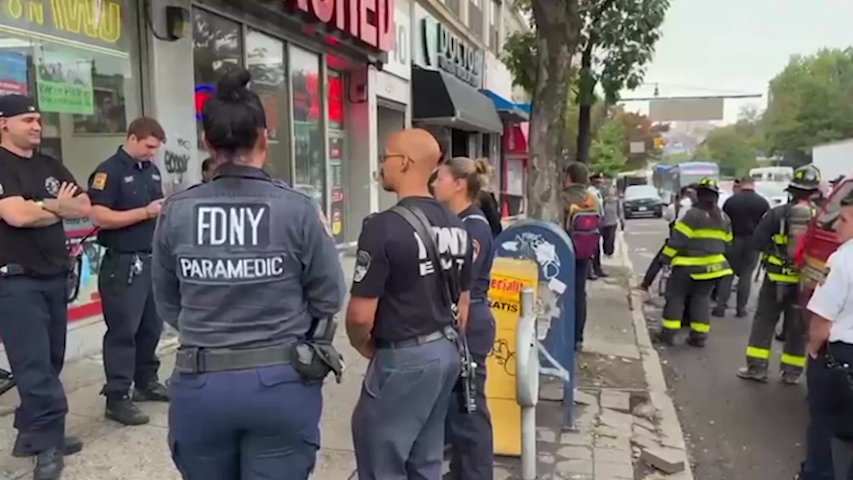 Video thumbnail for Suspicious packages sent to additional tri-state lawmakers