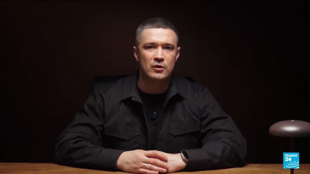 Video thumbnail for Sacked Ukraine defence minister urges path to elections