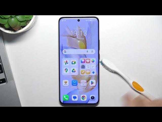 Video thumbnail for How to Clean USB Slot in HONOR 90 Using Household Items