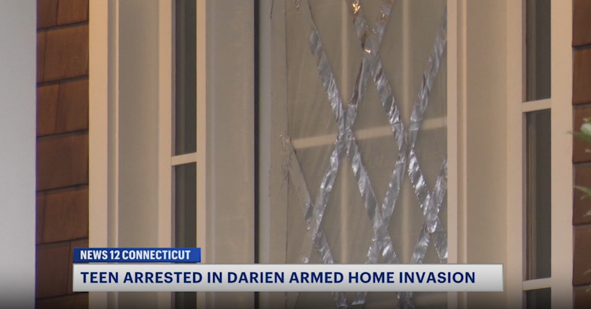 Video thumbnail for Police: 15-year-old arrested in connection with Darien home invasion