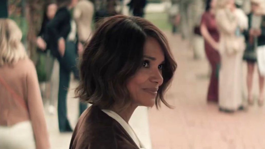 Video thumbnail for Crime 101: A Broker With A Choice (Featurette)