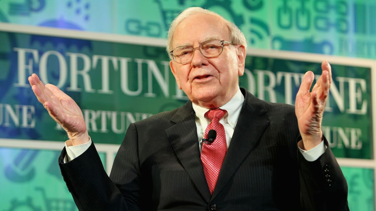 Video thumbnail for Bill Perkins argues Warren Buffett's biggest return could have come from earlier giving