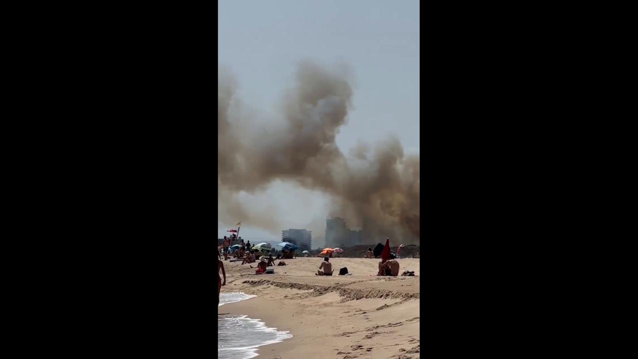 Video thumbnail for Spain: Wildfire Forces Evacuation of El Saler Village, Valencia.