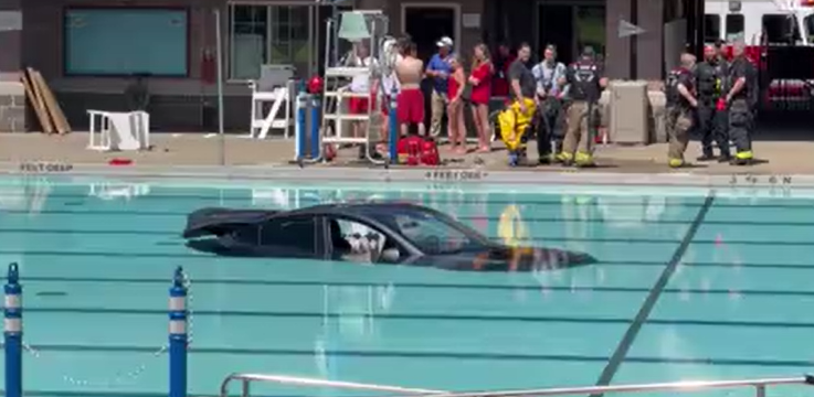 Video thumbnail for Car ends up Wavenly Park swimming pool