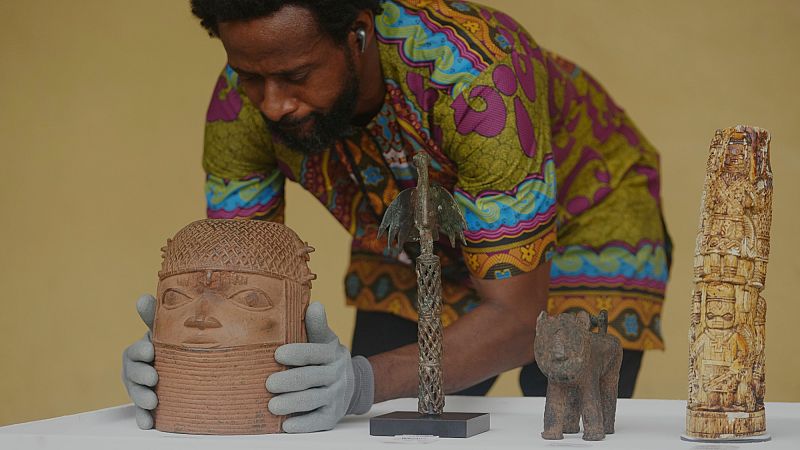 Video thumbnail for Netherlands returns 119 artifacts looted from Nigeria