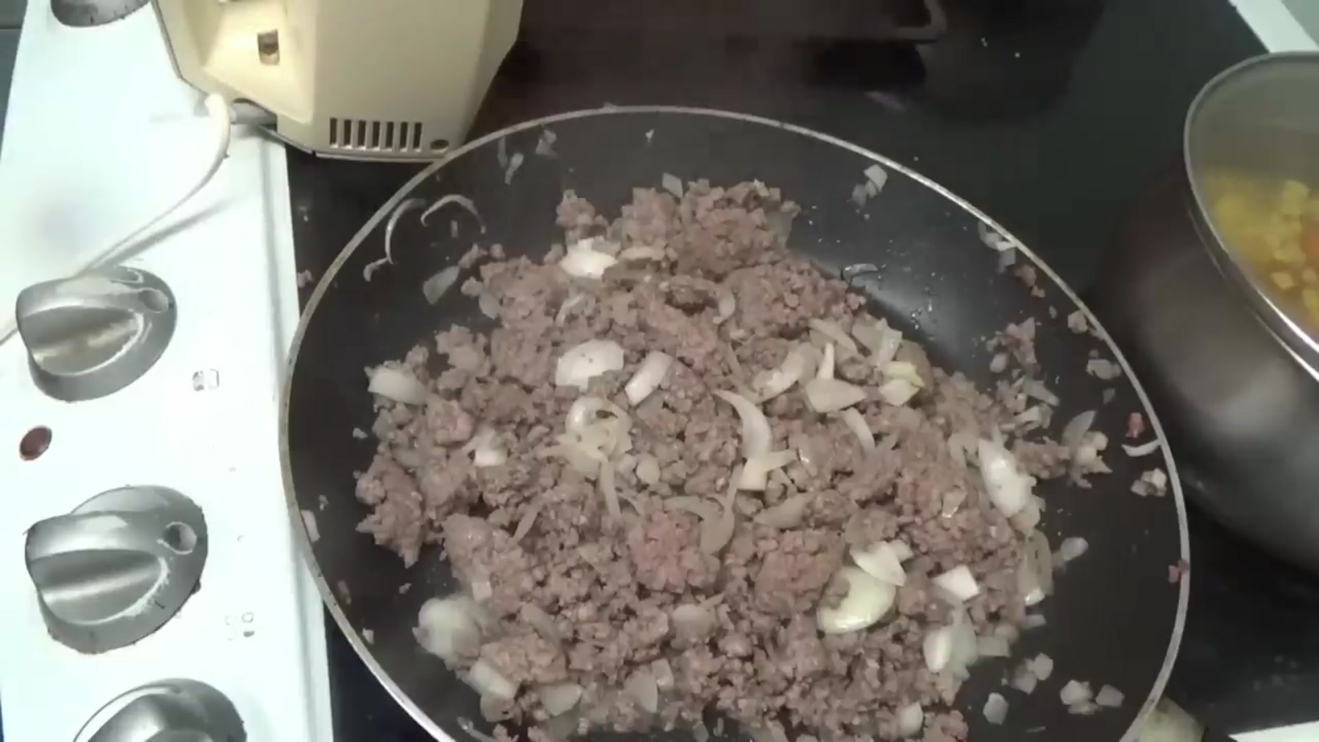 Video thumbnail for The Worst Attempt at Cooking on the Internet(720P HD)