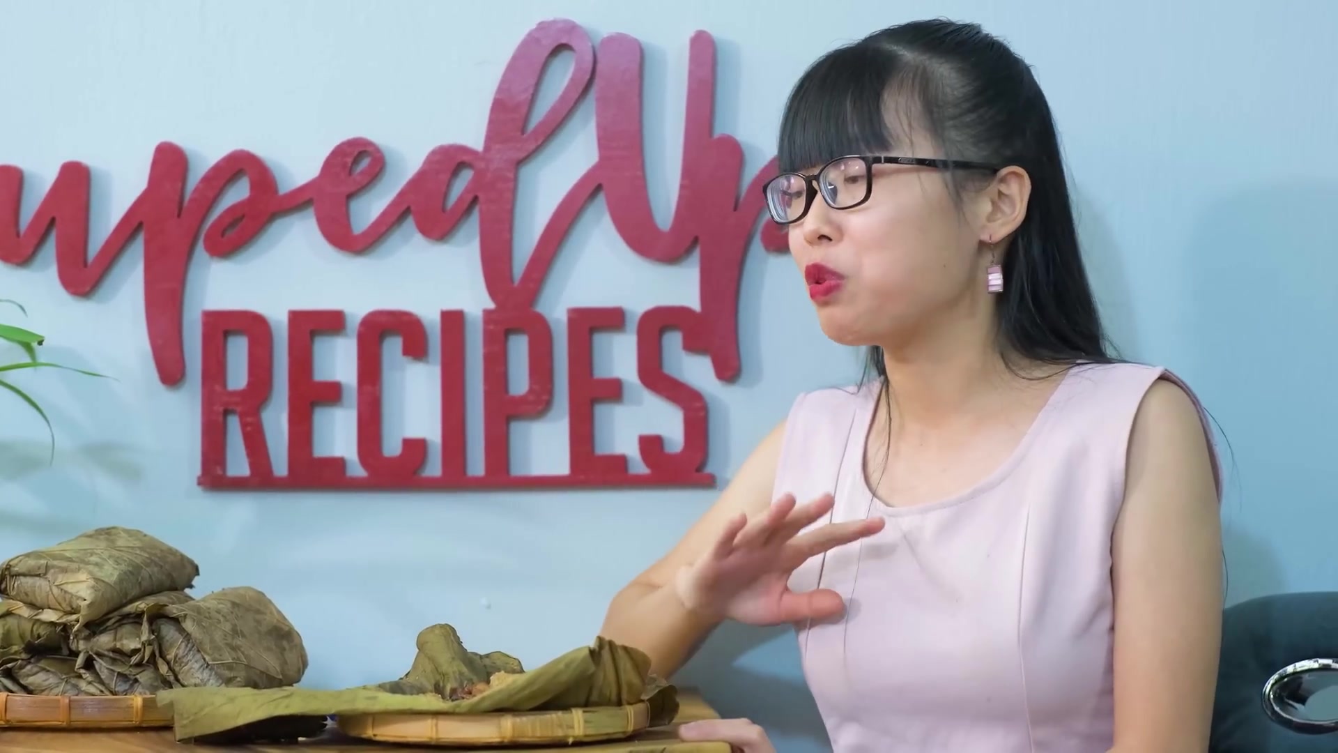 Video thumbnail for 32.THE ART OF DIM SUM   Sticky Rice Lotus Leaf Wraps Recipe (1080p 30fps)