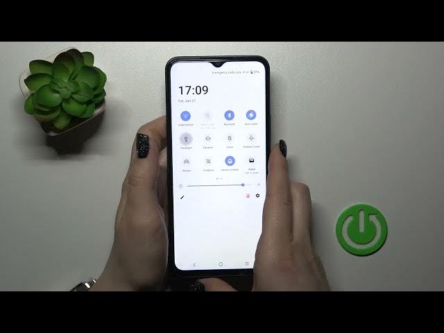 Video thumbnail for How to Switch On Flashlight on VIVO Y22s - Use Tourch