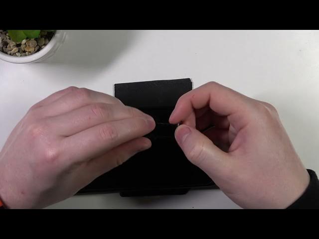 Video thumbnail for Does the HONOR X7A Phone Have a Dual SIM Slot? Let's Check!