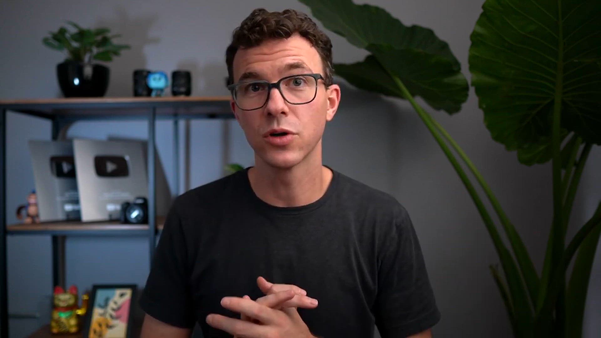 'Video thumbnail for How to Take Photos of Yourself (Camera Edition)'