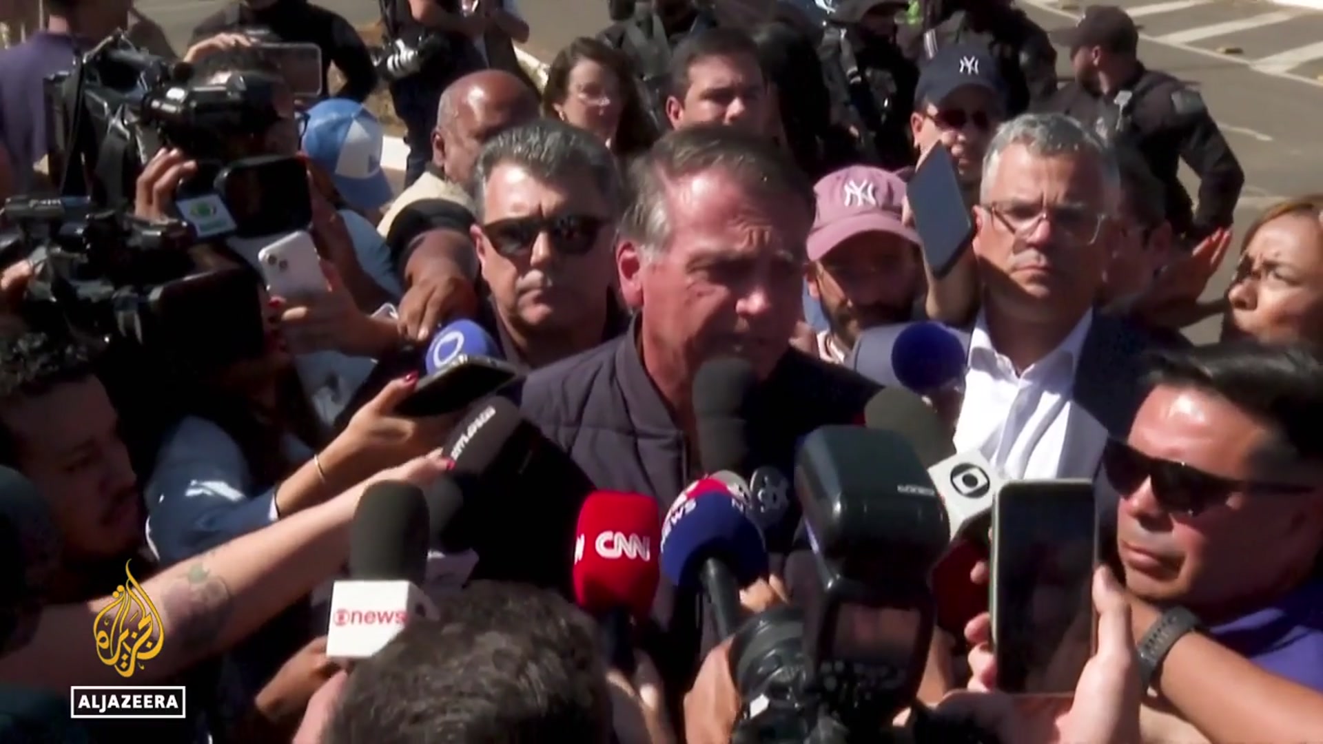 'Video thumbnail for US revokes visa for top Brazilian judge: Court had ordered restrictions on Jair Bolsonaro'
