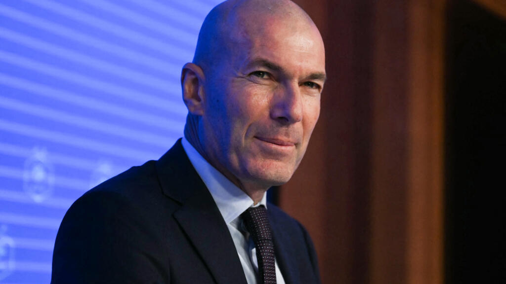 Video thumbnail for 'The only thing I wanted to do': Zidane returns to coach 'Les Bleus'