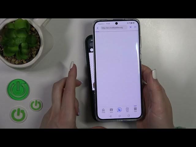 Video thumbnail for How To Scan QR Codes On HUAWEI P60 PRO