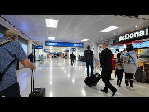 Video thumbnail for Phoenix Airport Arrival Terminal 4 PHX