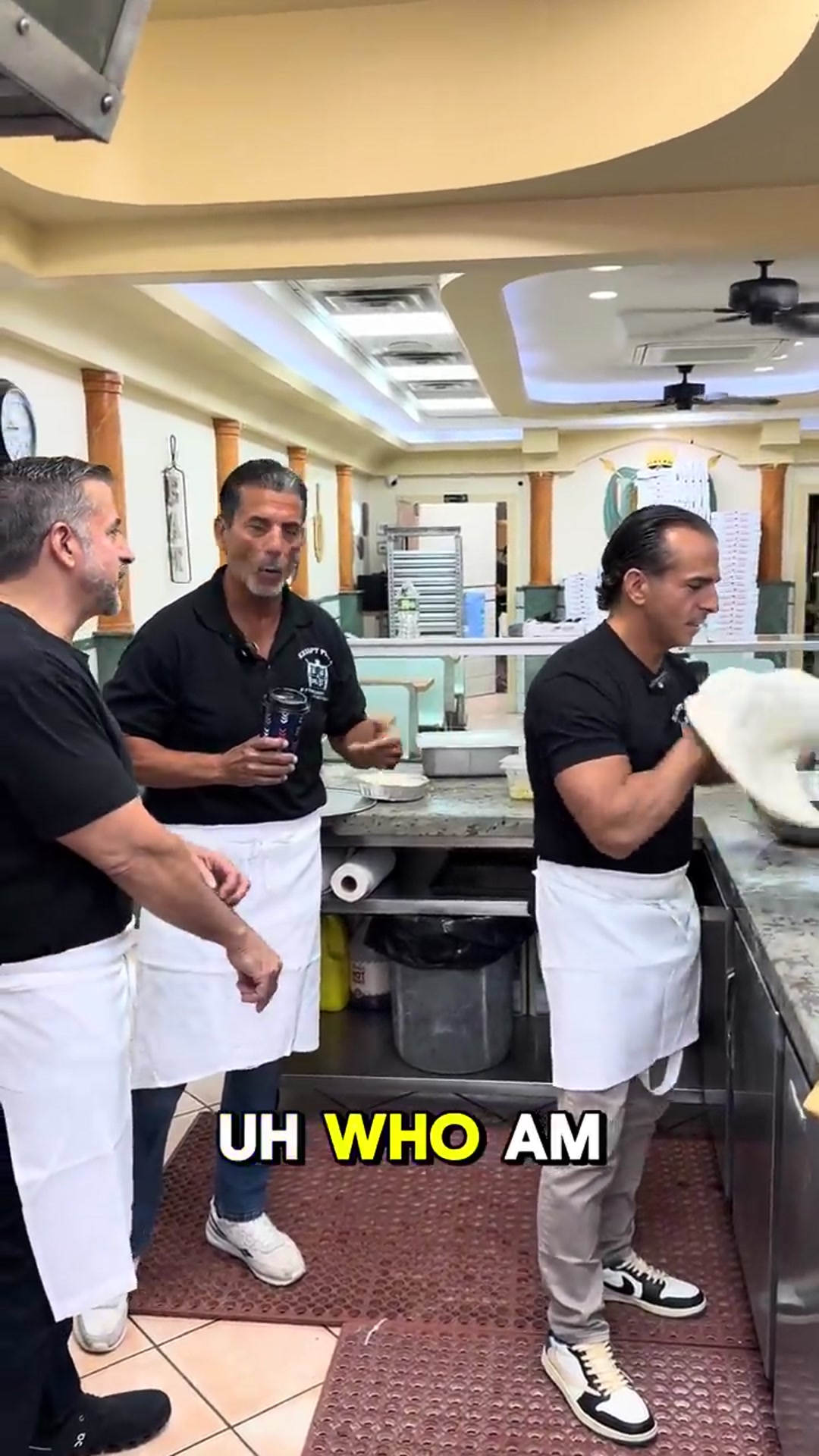 Video thumbnail for The 3 Pizza brothers battle it out _ Who made the best pie_(720P_HD)