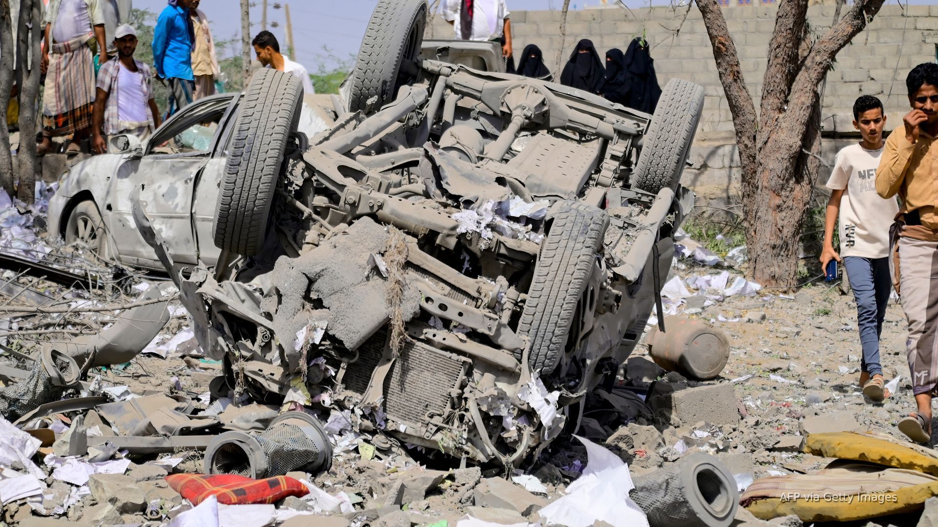 Video thumbnail for Pentagon runs through Yemen strike munitions with limited success: Report