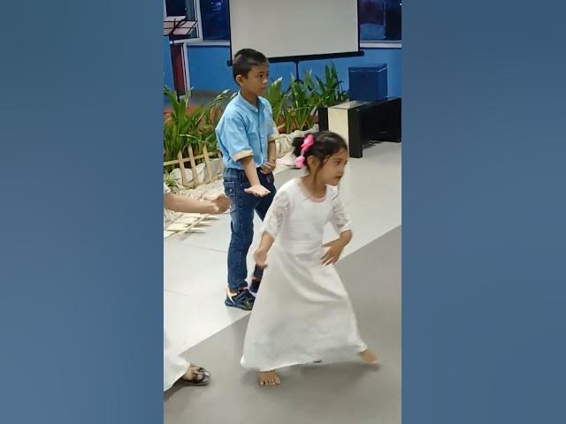 Video thumbnail for tarian feliz navidad