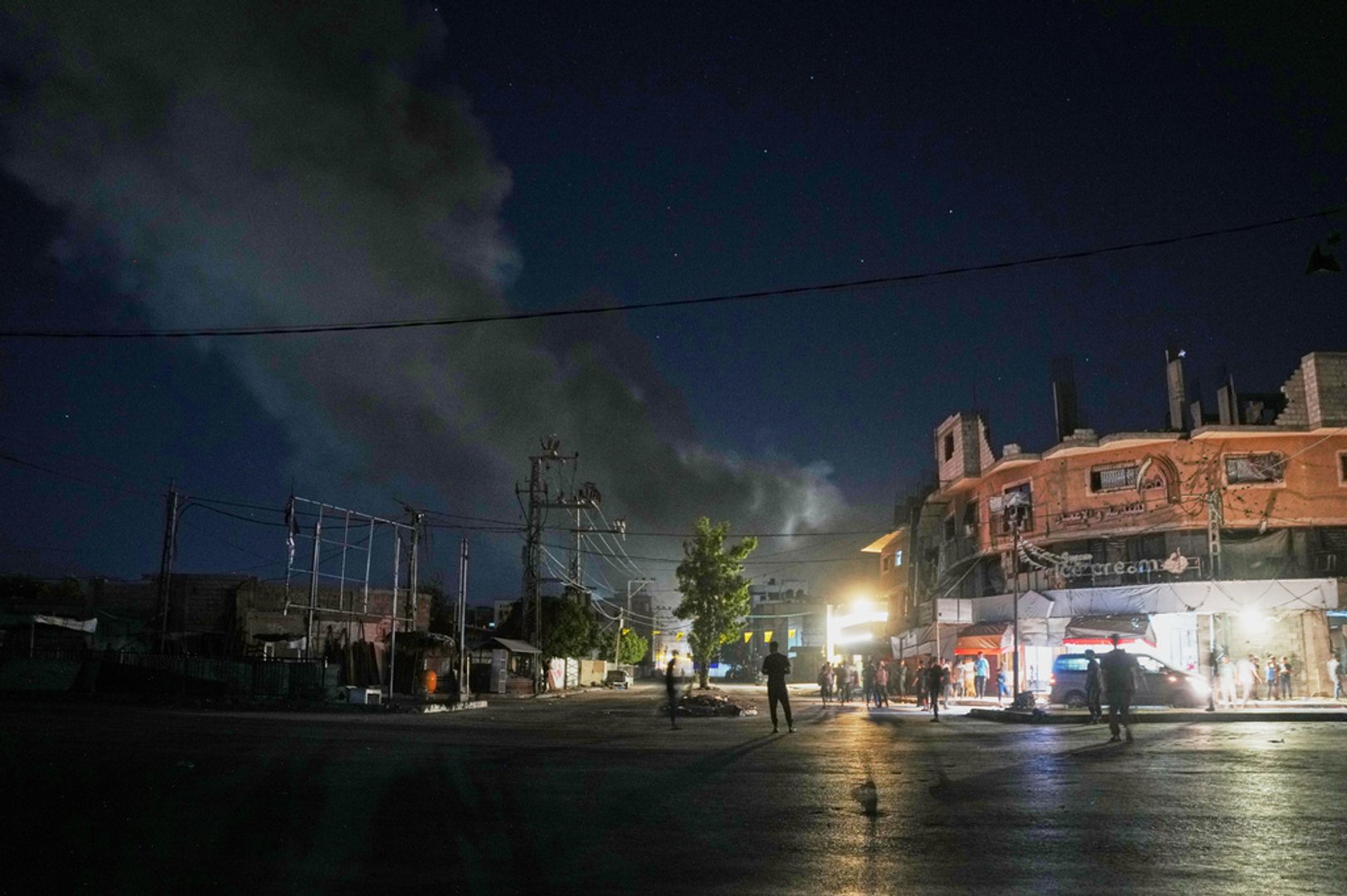 Video thumbnail for Gaza under attack: Israeli strikes continue despite Trump's Gaza plan