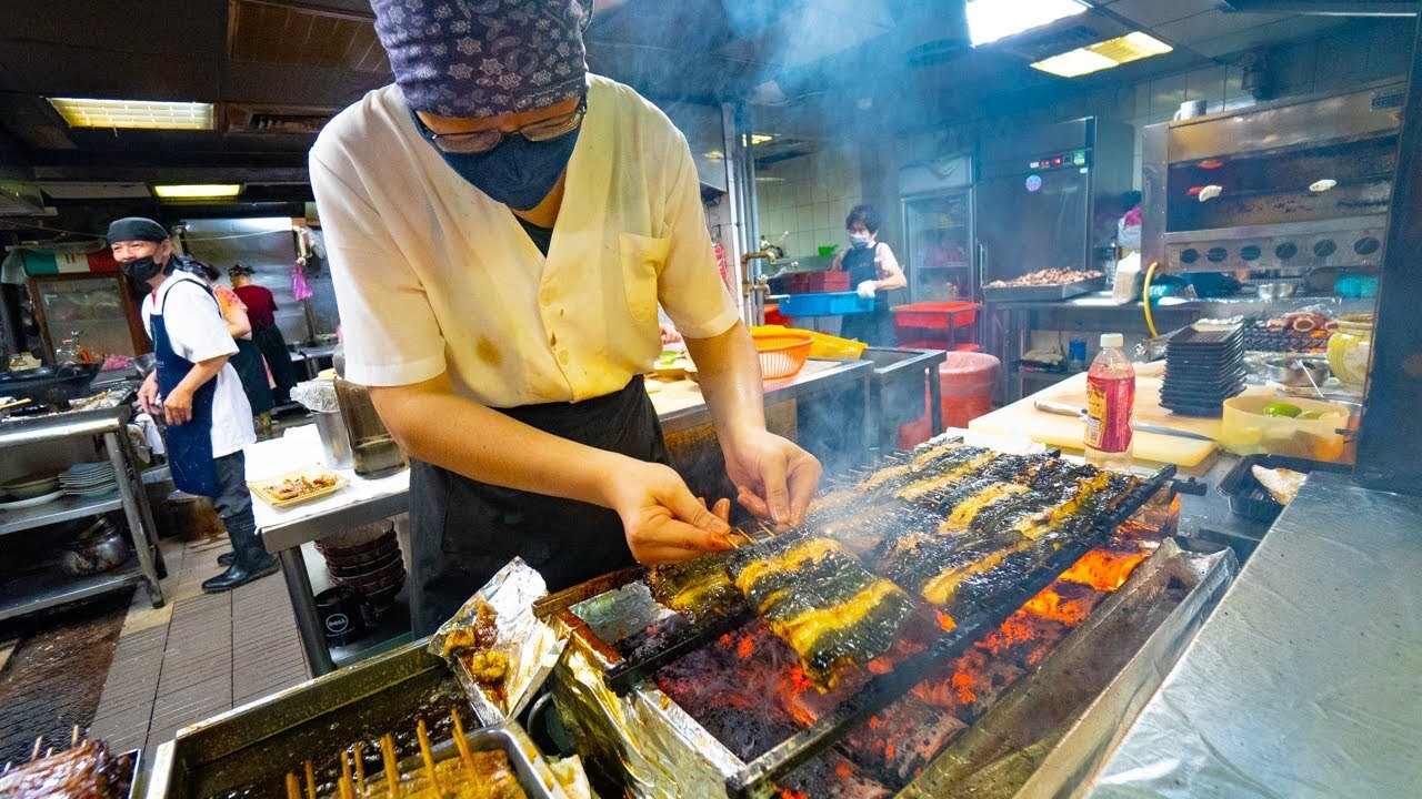 'Video thumbnail for Japanese Street Food - GRILLED EEL BBQ + CHEAP SEAFOOD Omakase!! BEST Japanese Food in Taipei!'
