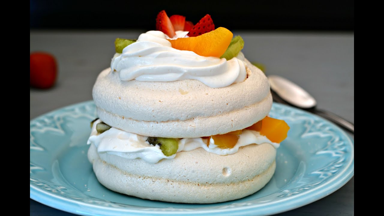 Video thumbnail for Colombian Merengón Recipe - How To Make Colombian Pavlova - SyS