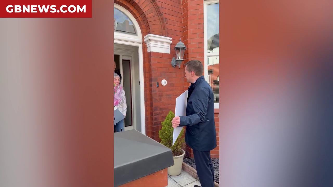 Video thumbnail for Watch the moment Nigel Farage and Robert Jenrick hand over giant cheque to pay couple’s energy bills