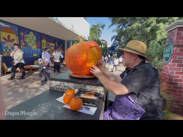 Video thumbnail for Pumpkin Carving with Doug Marsh at Disneyland Hotel! 4K