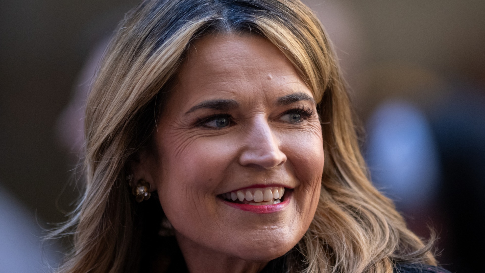 Video thumbnail for Savannah Guthrie's Transformation Is Seriously Stunning