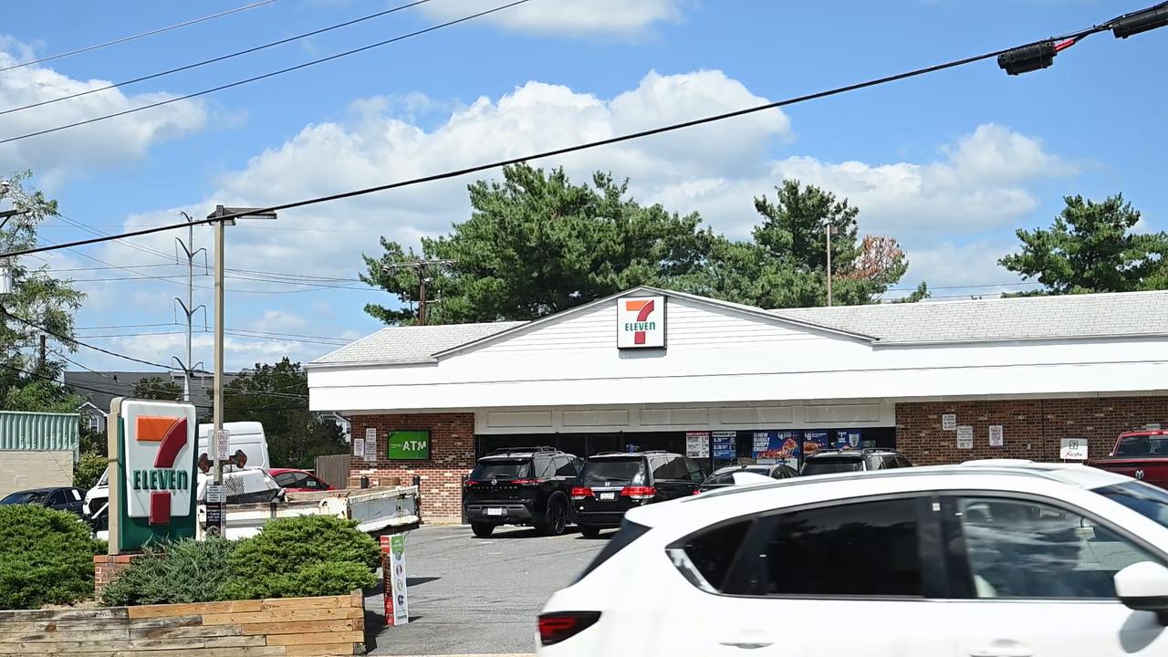 Video thumbnail for US: Footage shows 7-Eleven shop in Washington DC.