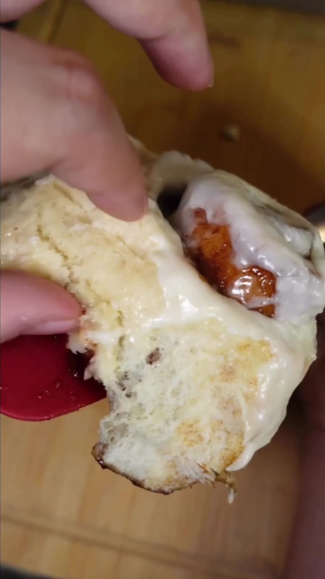 Video thumbnail for Freshly baked cinnamon rolls