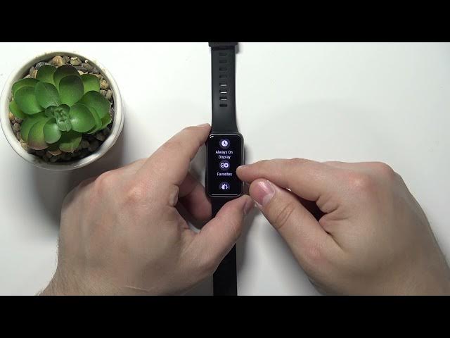 Video thumbnail for Huawei Band 7 - How To Customize Widgets