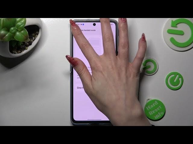 Video thumbnail for How to Enter One Handed Mode on OPPO FIND N2 FLIP?