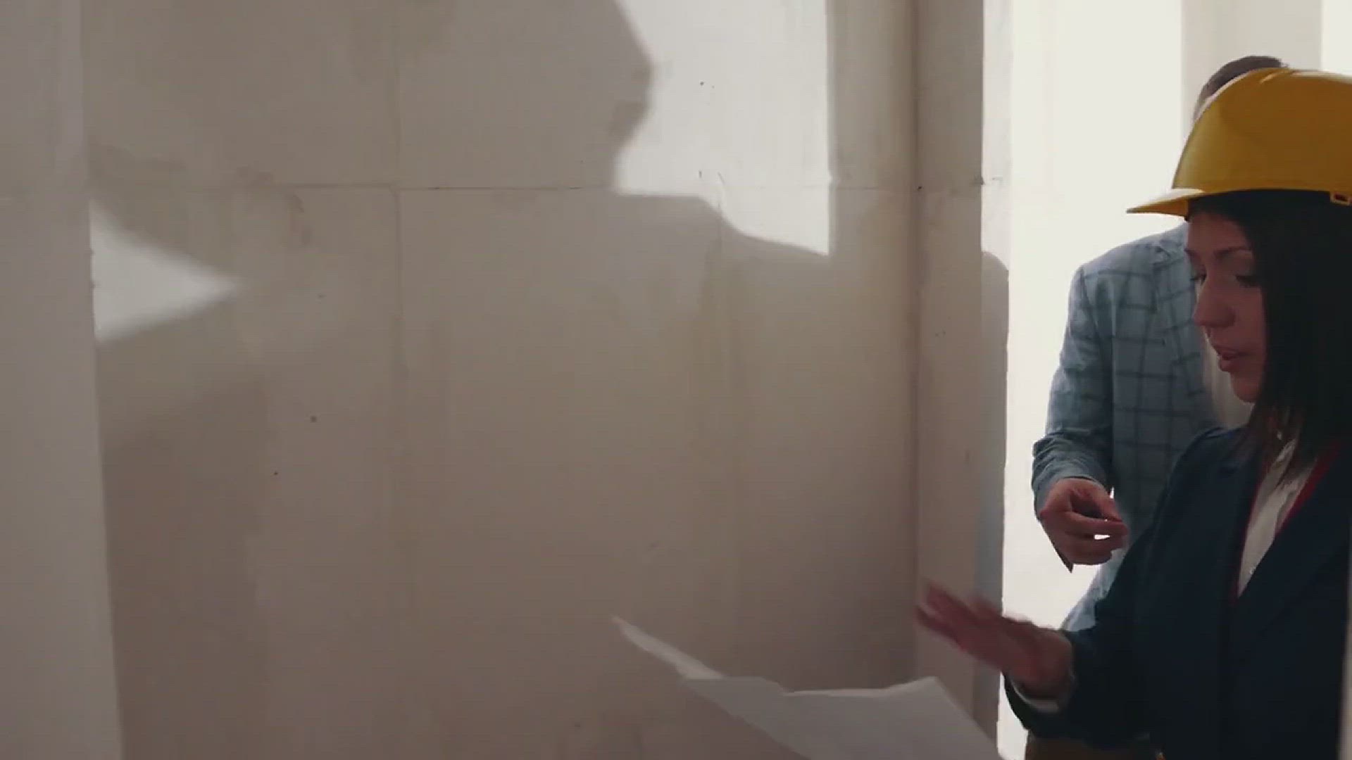 Video thumbnail for Emma Hernan Claims Her Selling Sunset Dating Scenes Were Cut, Says There's 'Zero Truth' to Rumors She Dated Married Man