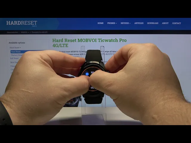 Video thumbnail for How to Activate Magnification Gestures in MOBVOI TicWatch Pro 4G – Zoom In