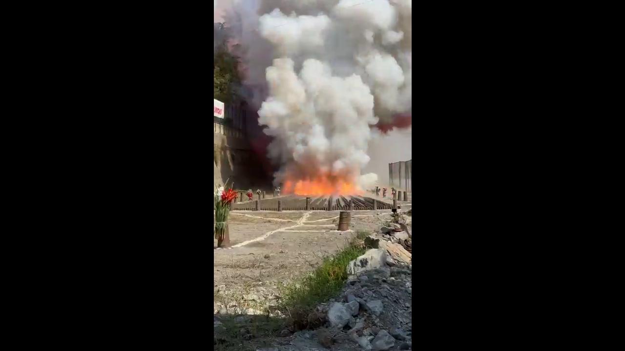 Video thumbnail for Daytime Fireworks Barrage at Sagra del Fuoco in Recco