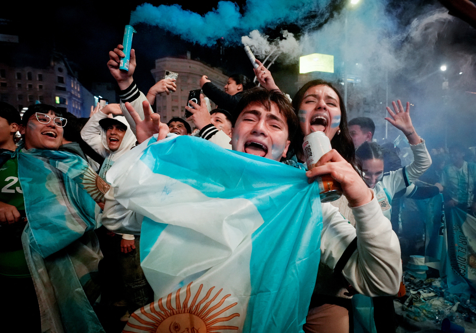 Video thumbnail for Celebrations erupt in Argentina’s capital after World Cup semifinal win