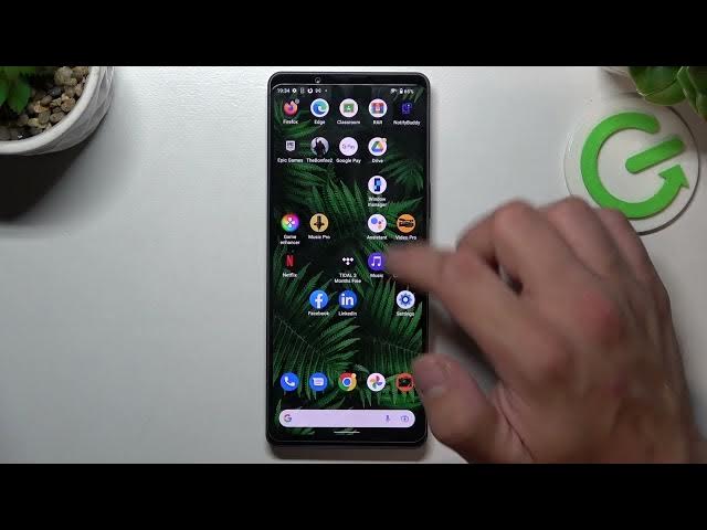 Video thumbnail for Does SONY XPERIA 1 IV have Screen Mirroring - Screen Casting